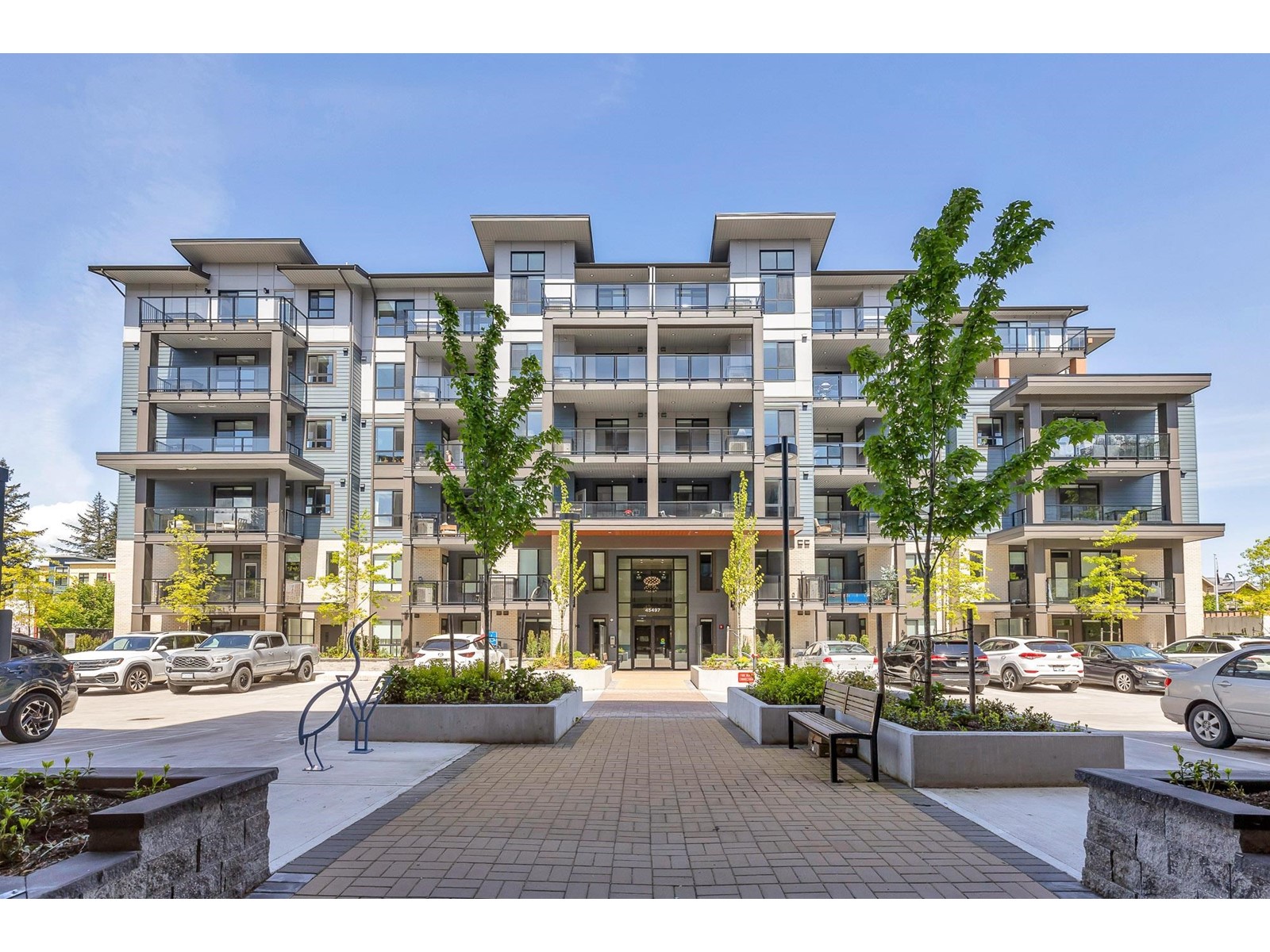 603 45497 Campus Drive, Garrison Crossing, Chilliwack, British Columbia  V2R 6L8 - Photo 2 - R3000648