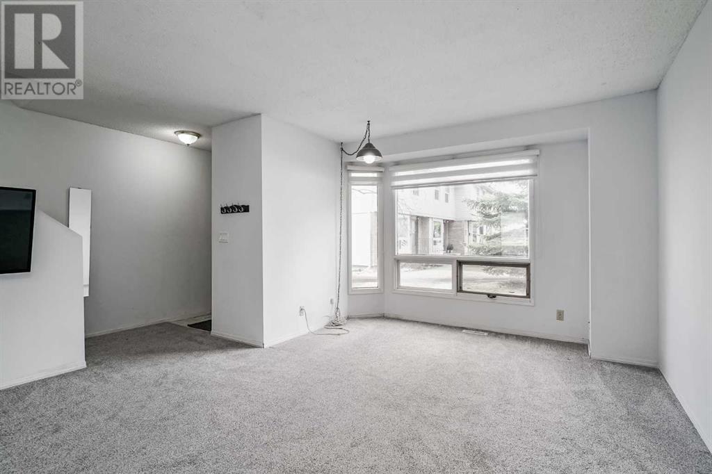 Property at 143, 123 Queensland Drive SE image 4