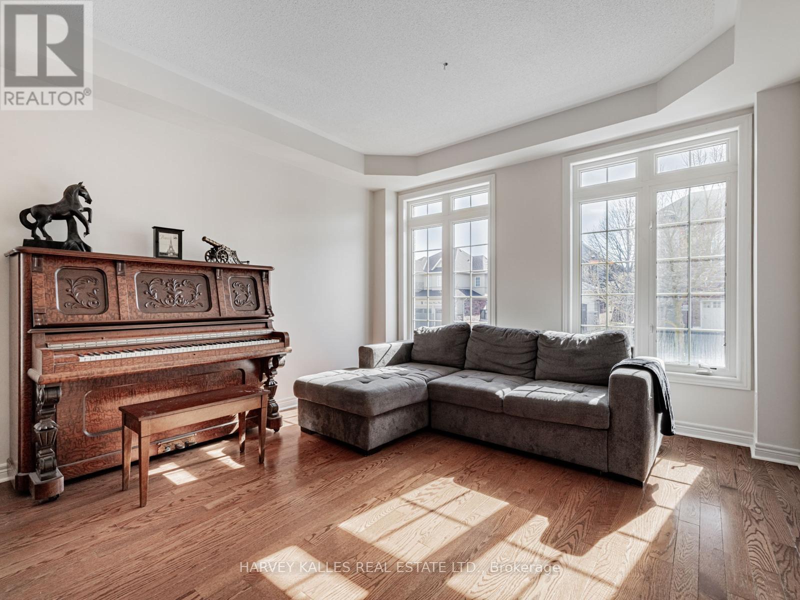 Property at 41 WILLIAM BOWES BOULEVARD image 3