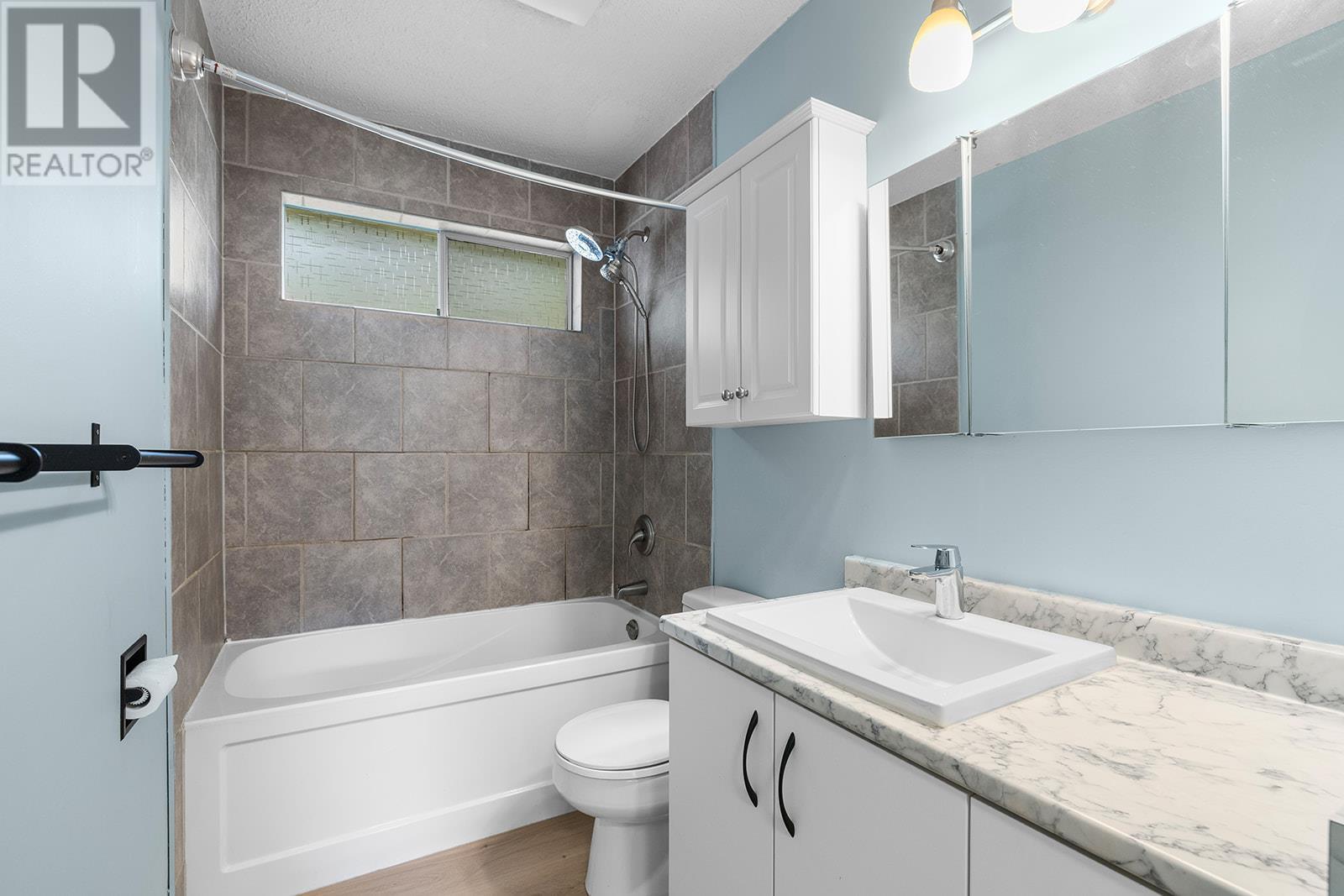 Property at 2976 McAllister Road image 4