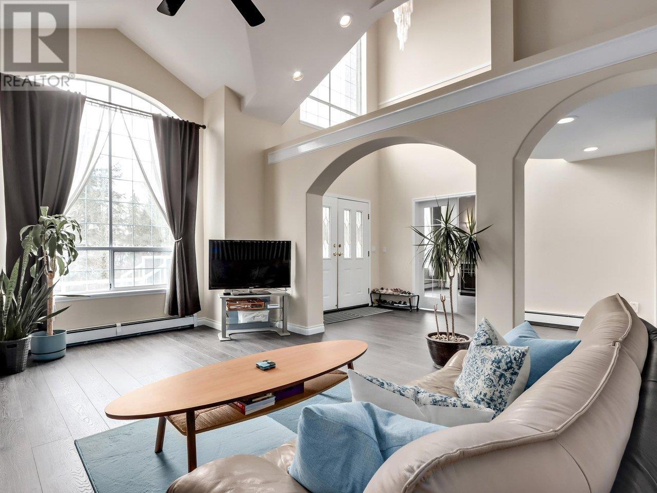305 Sorrento Place, Coquitlam, British Columbia  V3K 6P4 - Photo 5 - R3001021