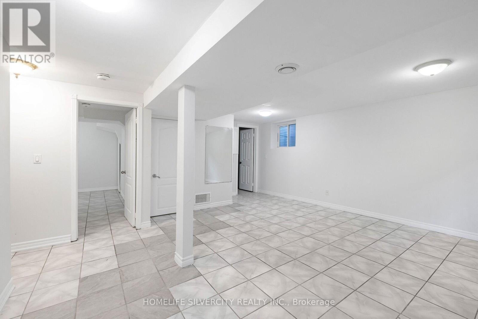 71 Massey Street, Brampton, Ontario  L6S 3A3 - Photo 40 - W12138619
