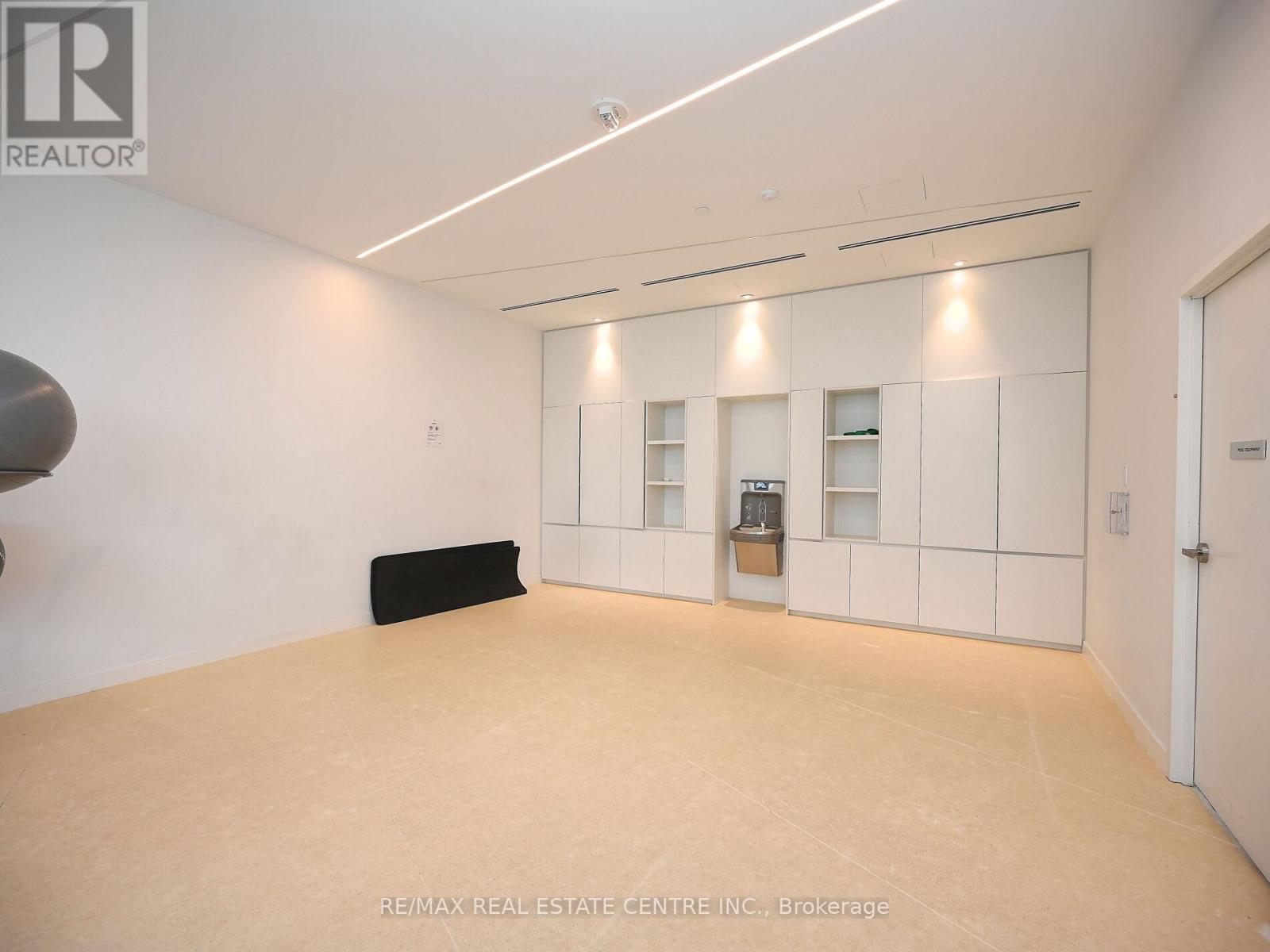 6004 - 3900 Confederation Parkway, Mississauga, Ontario  L5B 0M3 - Photo 43 - W12138621