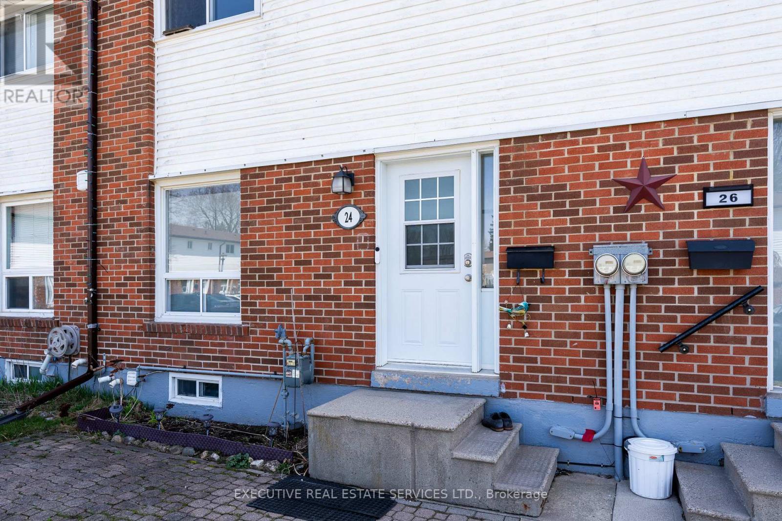 24 Kingham Road, Halton Hills (Ac Acton), Ontario  L7J 1S4 - Photo 1 - W12138638
