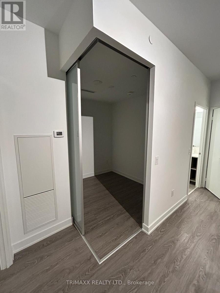 3005 Pine Glen Road, Oakville, Ontario  L6M 5P5 - Photo 2 - W12138660