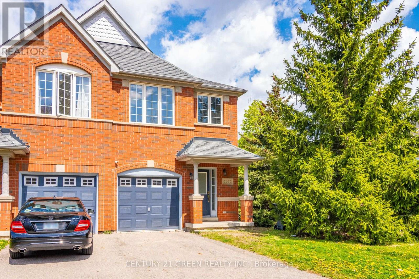 5162 Preservation Circle, Mississauga, Ontario  L5M 7T4 - Photo 5 - W12138688