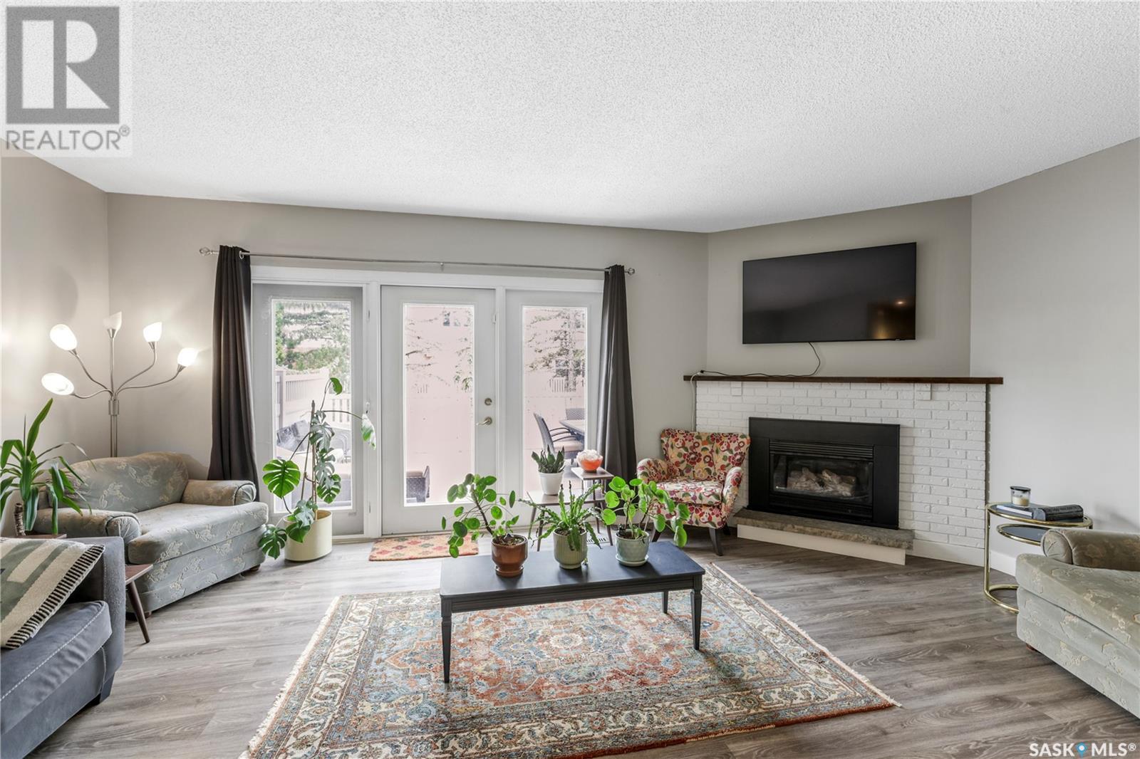 200 Plainsview Drive, Regina, Saskatchewan  S4S 6L2 - Photo 2 - SK005238