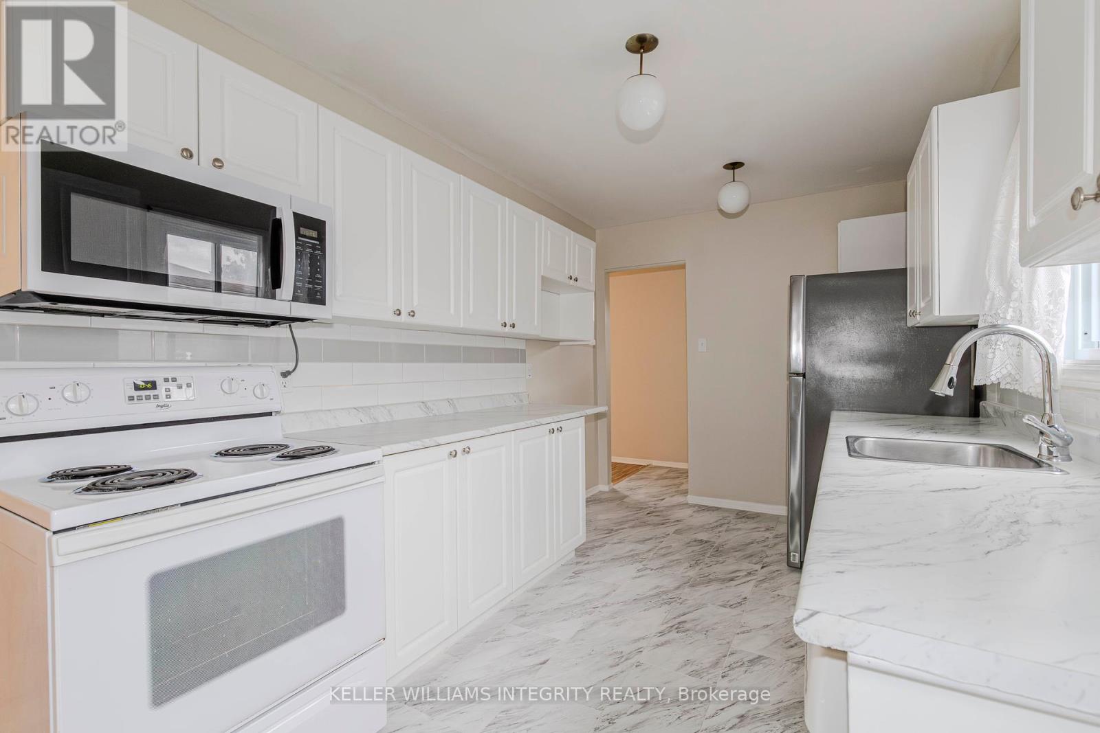63 Morton Drive, Ottawa, Ontario  K2L 1W9 - Photo 11 - X12137407