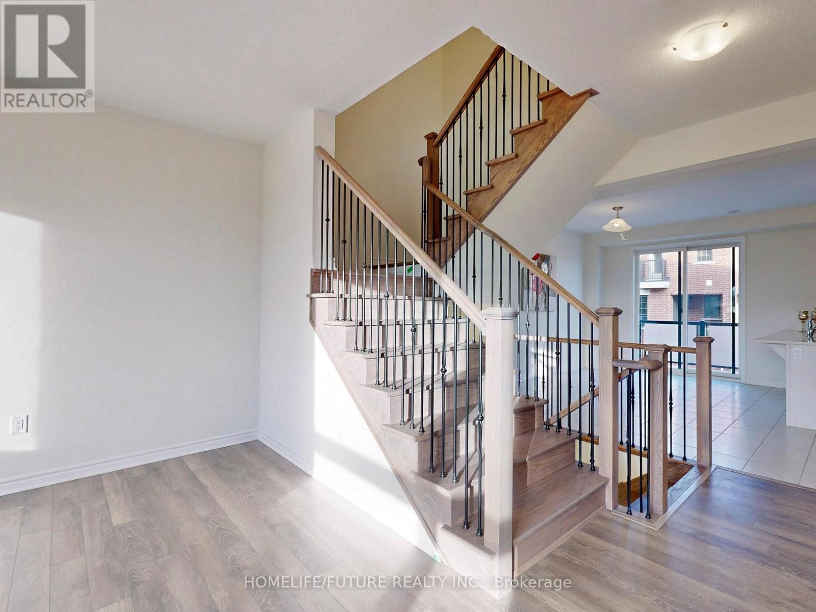 3217 Brigadier Avenue, Pickering, Ontario  L1X 0N4 - Photo 24 - E12138710