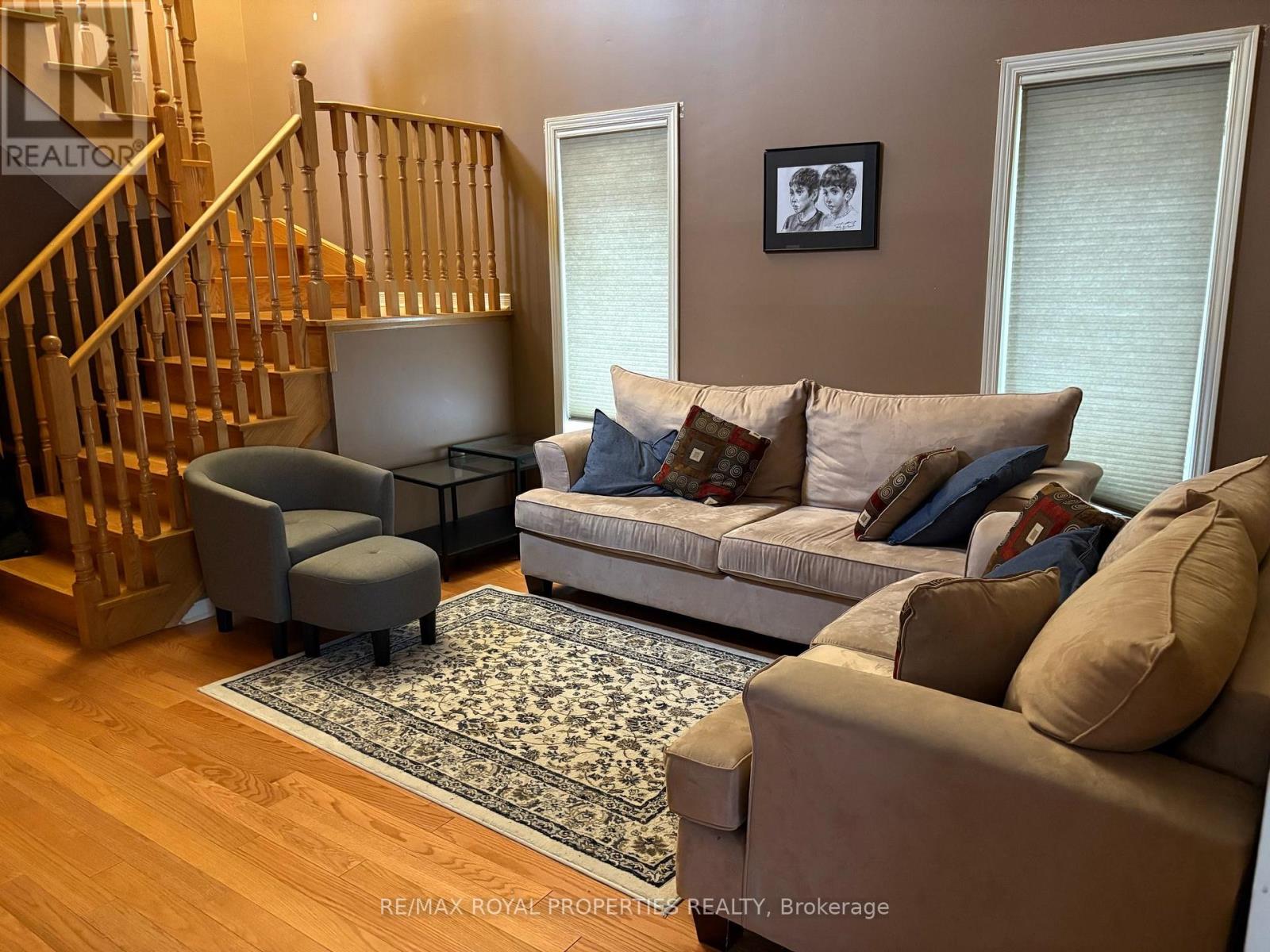 22 Grape Trail, Brampton, Ontario  L7A 2V8 - Photo 7 - W12136740