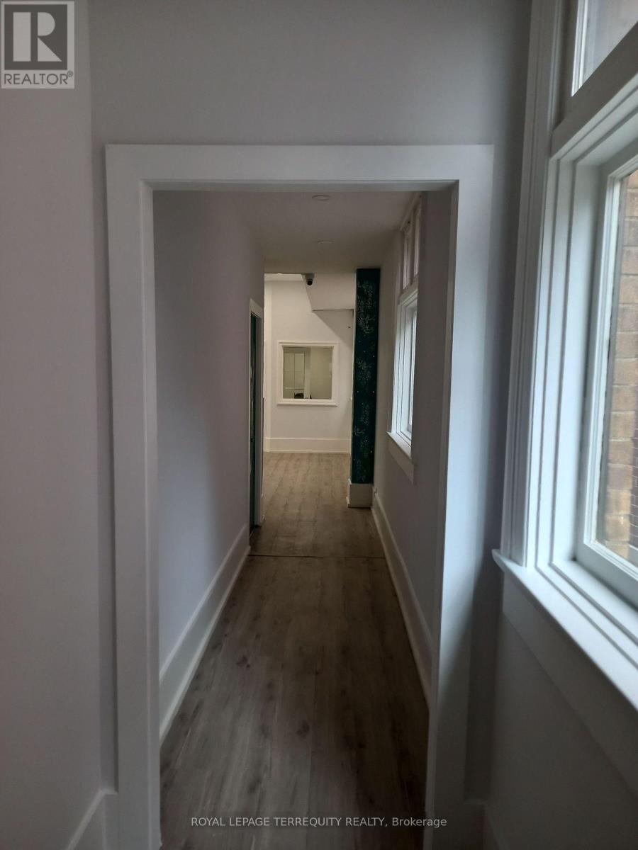 #2 - 10111 Yonge Street, Richmond Hill, Ontario  L4C 1T7 - Photo 11 - N12138723