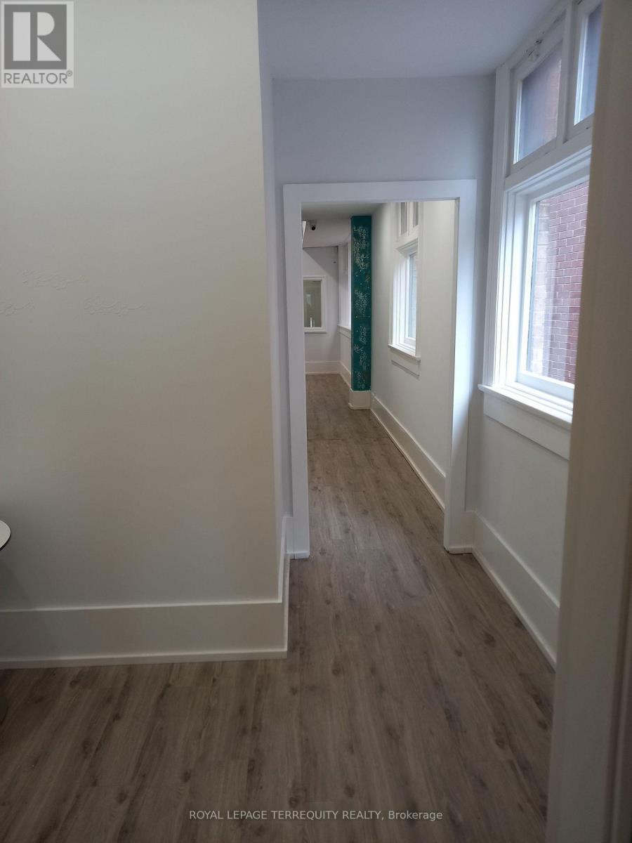 #2 - 10111 Yonge Street, Richmond Hill, Ontario  L4C 1T7 - Photo 14 - N12138723