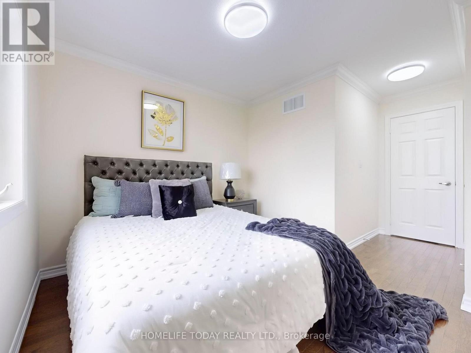 468 Roy Rainey Avenue, Markham, Ontario  L6E 2H6 - Photo 23 - N12138736
