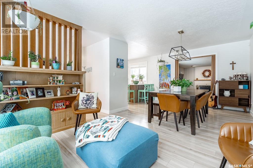 Property at 2513 Ewart AVENUE image 3