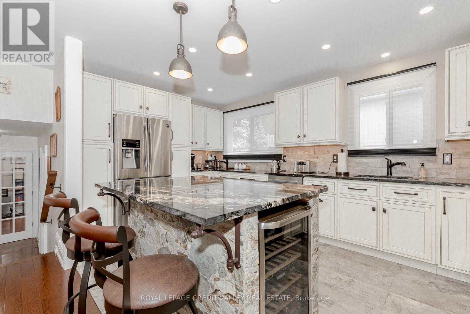 119 Connaught Crescent, Caledon, Ontario  L7E 2S3 - Photo 10 - W12138724