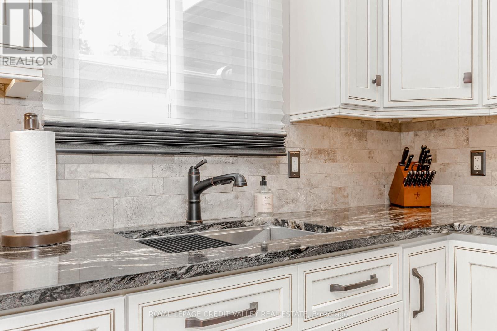 119 Connaught Crescent, Caledon, Ontario  L7E 2S3 - Photo 12 - W12138724