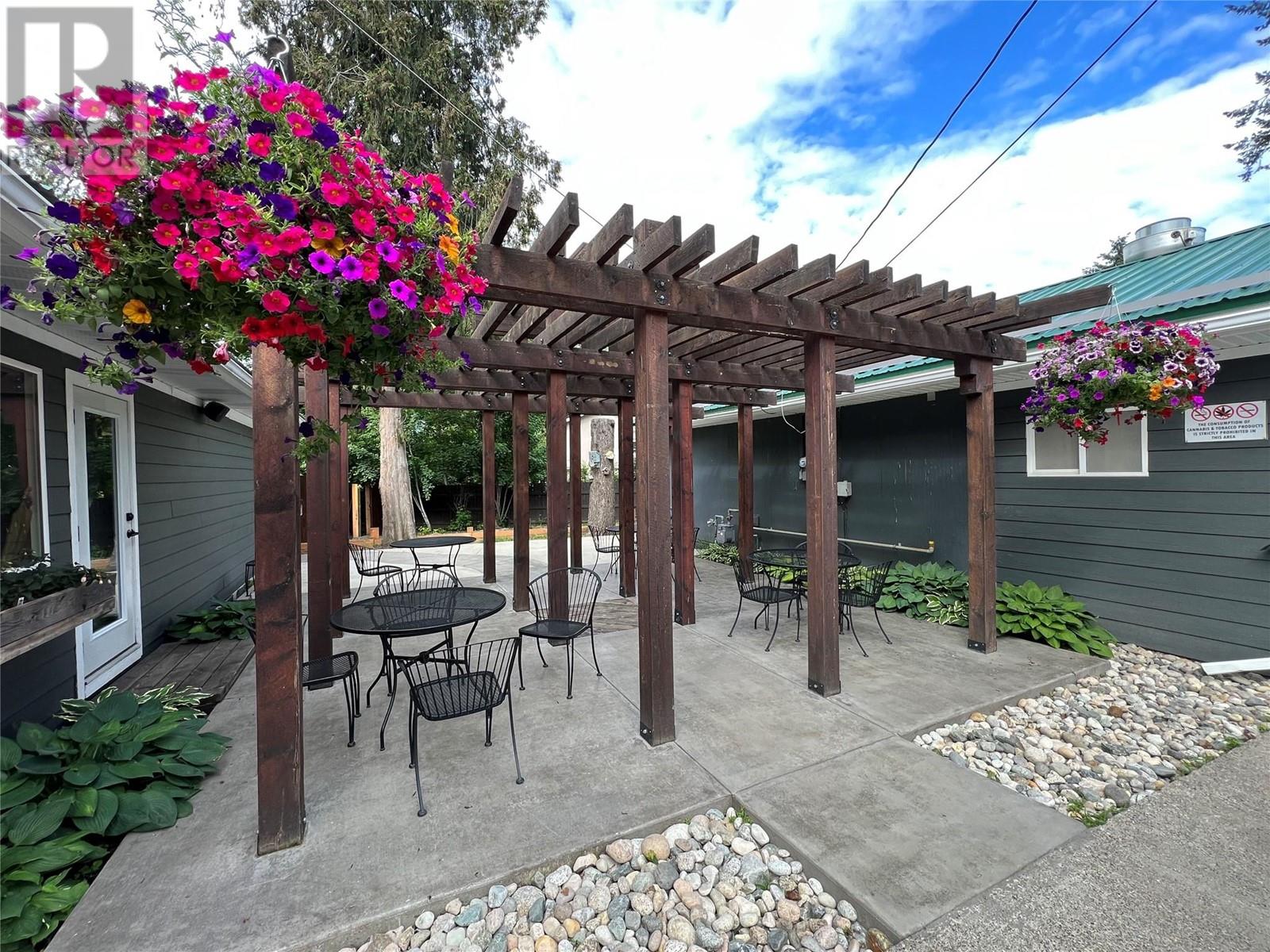 1885 Bakery Frontage Road, Christina Lake, British Columbia  V0H 1E0 - Photo 5 - 10347278