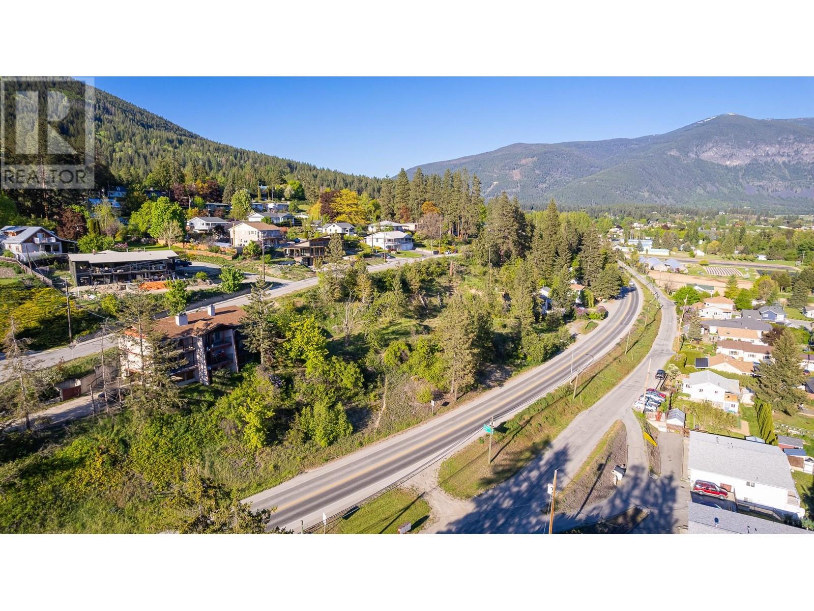 2312 Canyon Street, Creston, British Columbia  V0B 1G5 - Photo 15 - 10347254