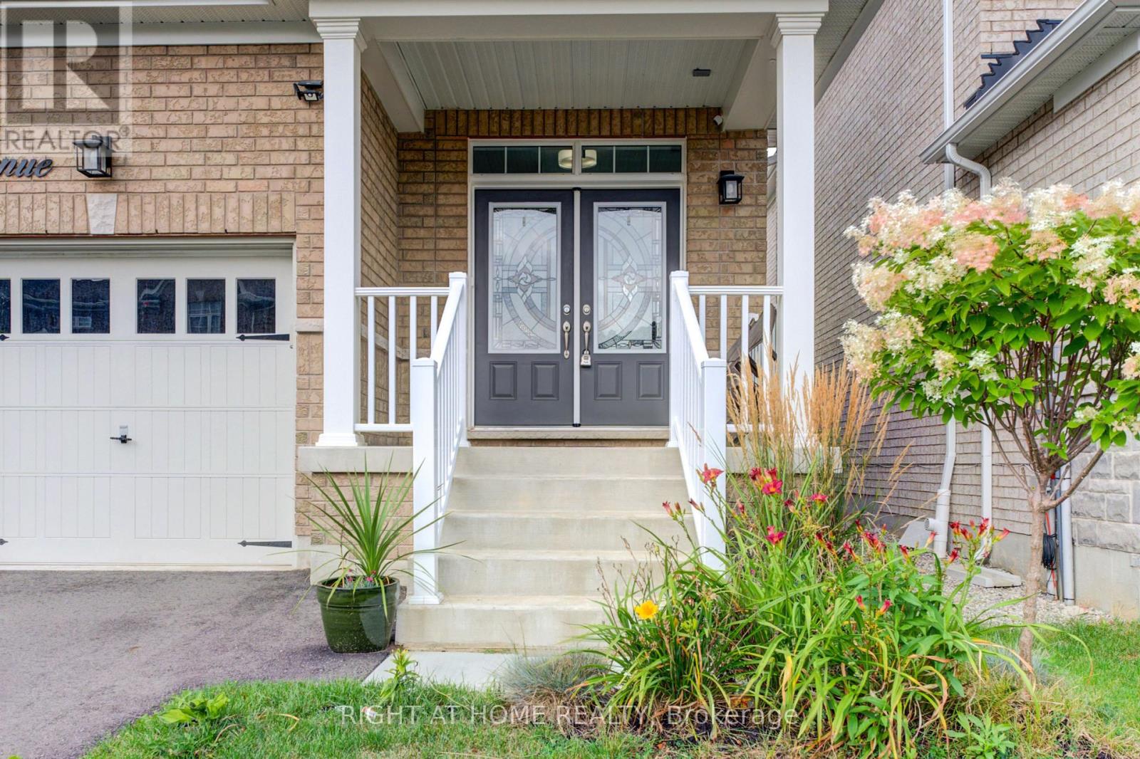 Property at 39 DRAKE AVENUE image 2