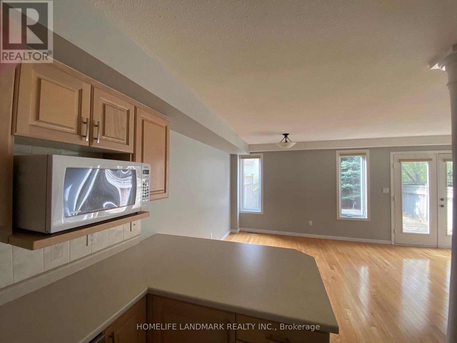 B - 664 Columbia Forest Boulevard, Waterloo, Ontario  N2V 2K9 - Photo 5 - X12138732