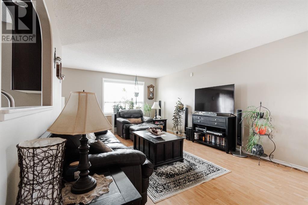 Property at 234 Bird Crescent image 3