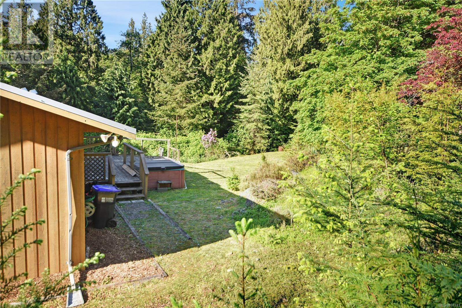 160 Rosislos Blvd, Gabriola Island, British Columbia  V0R 1X1 - Photo 29 - 997741