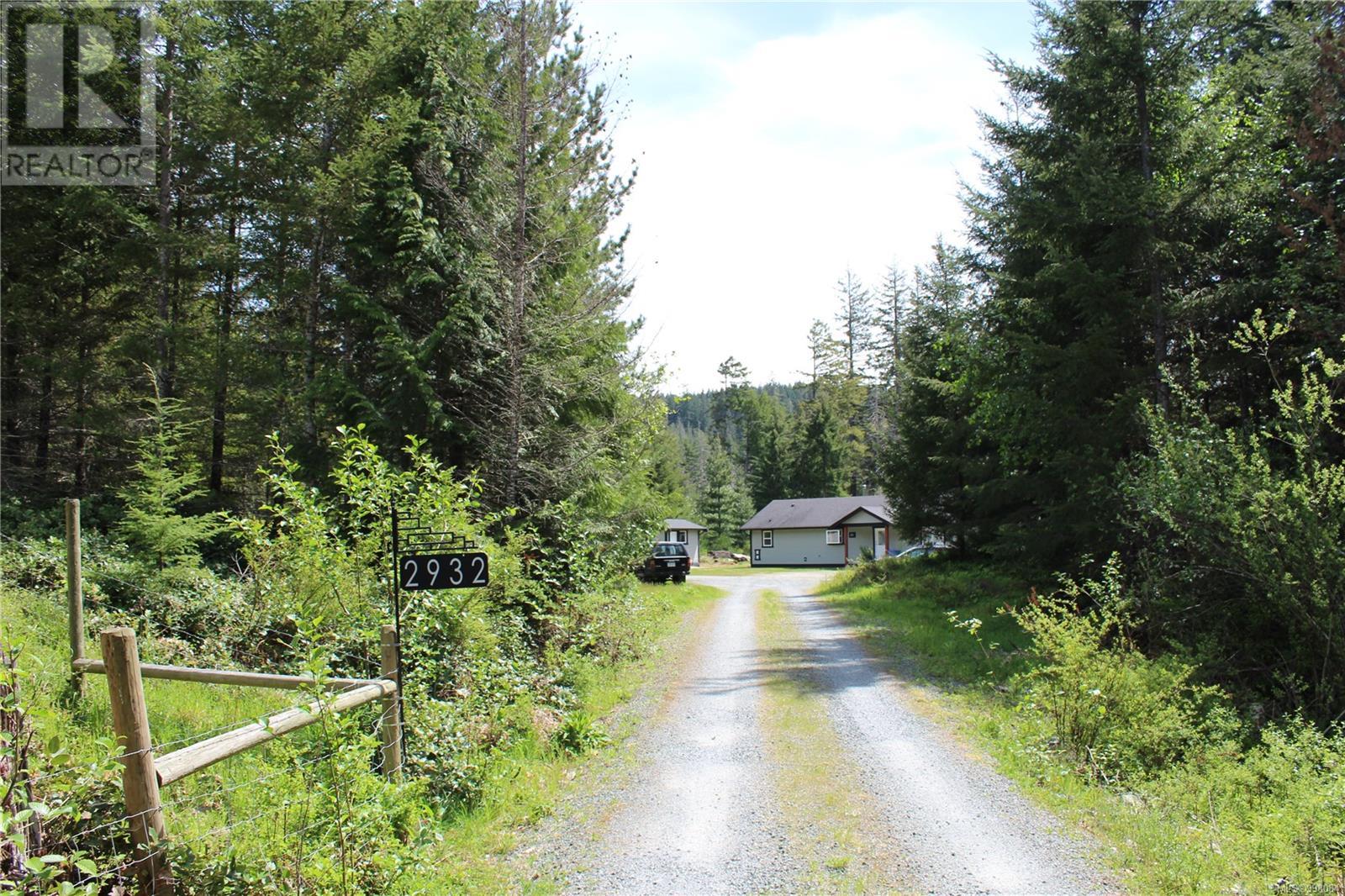 Property at 2932 RENFREW Rd image 2