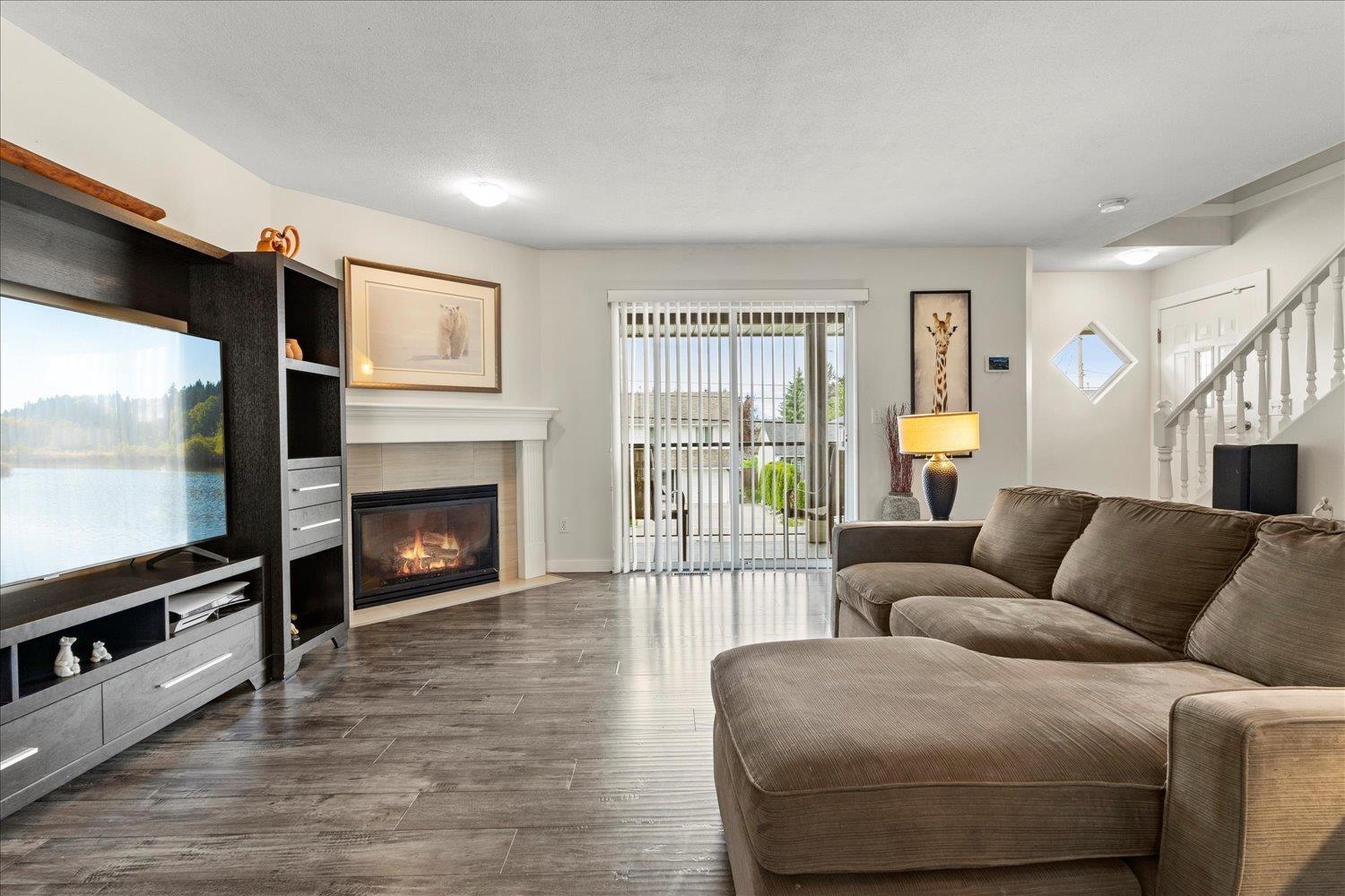 Property at 47 45740 THOMAS ROAD image 3