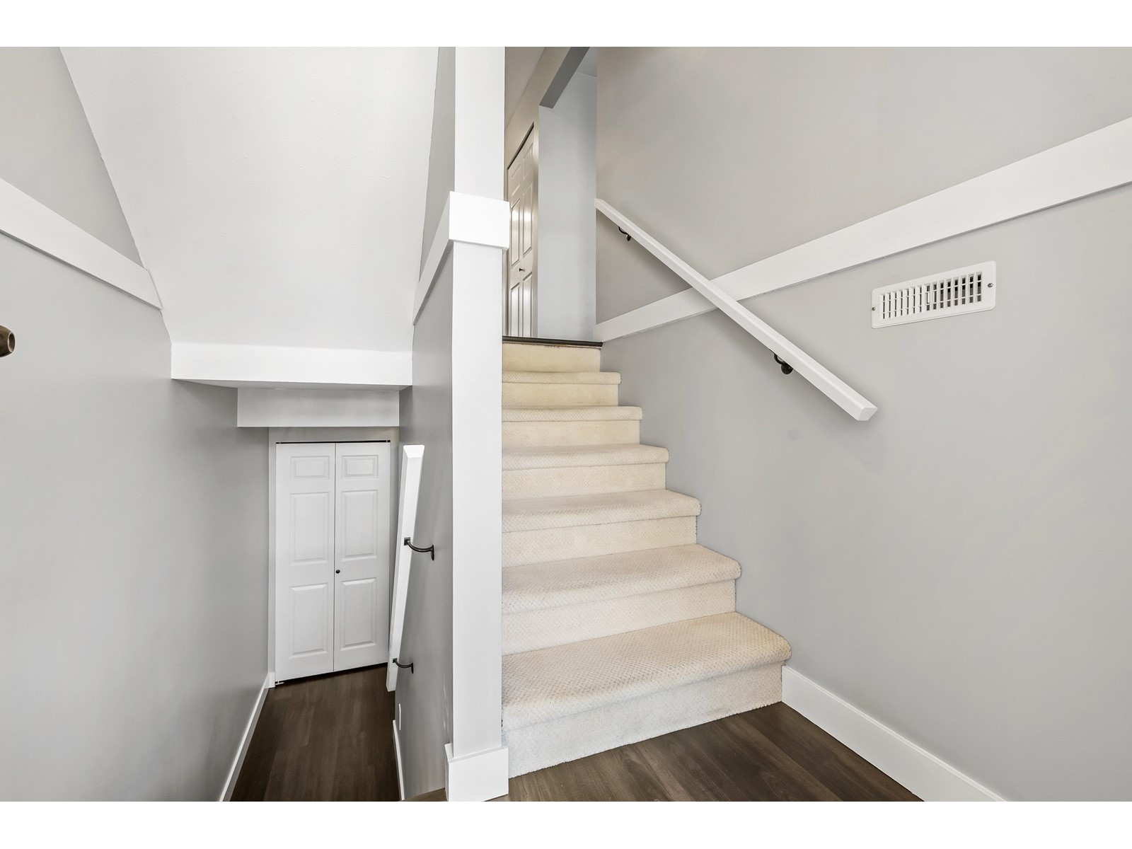 Property at 56 5904 VEDDER ROAD image 3