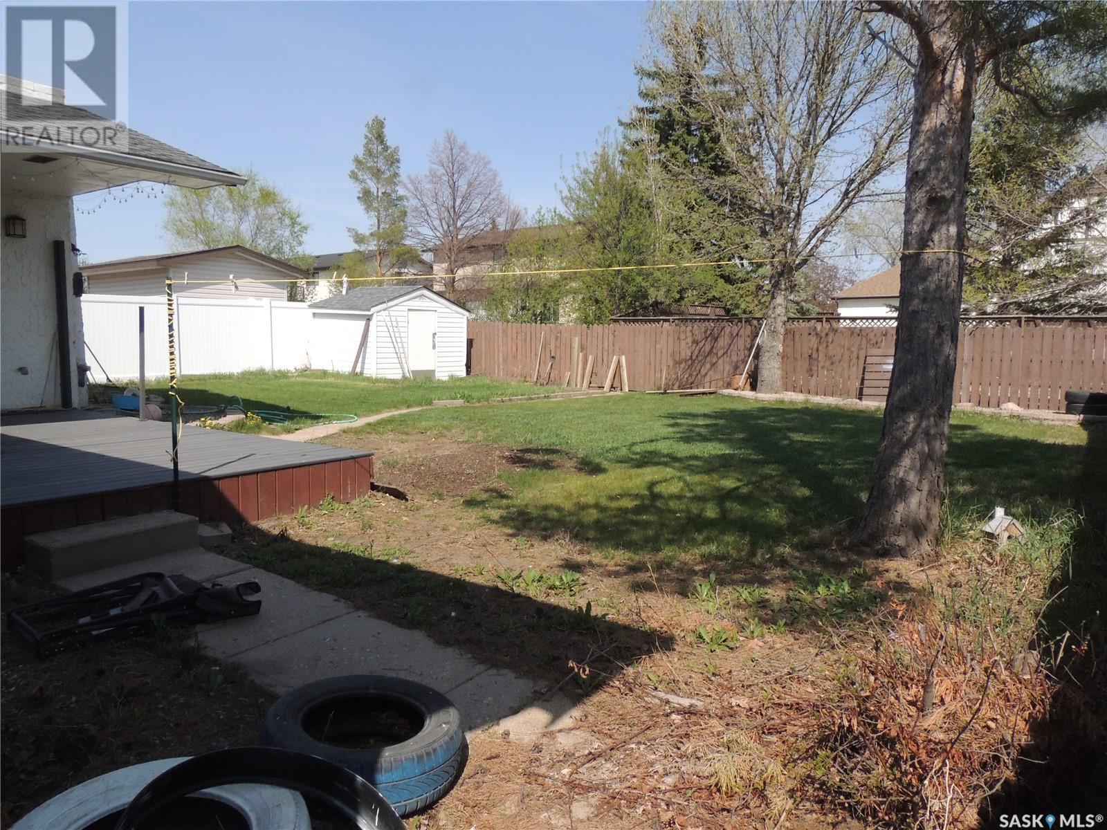 Property at 421 Maple BAY image 3