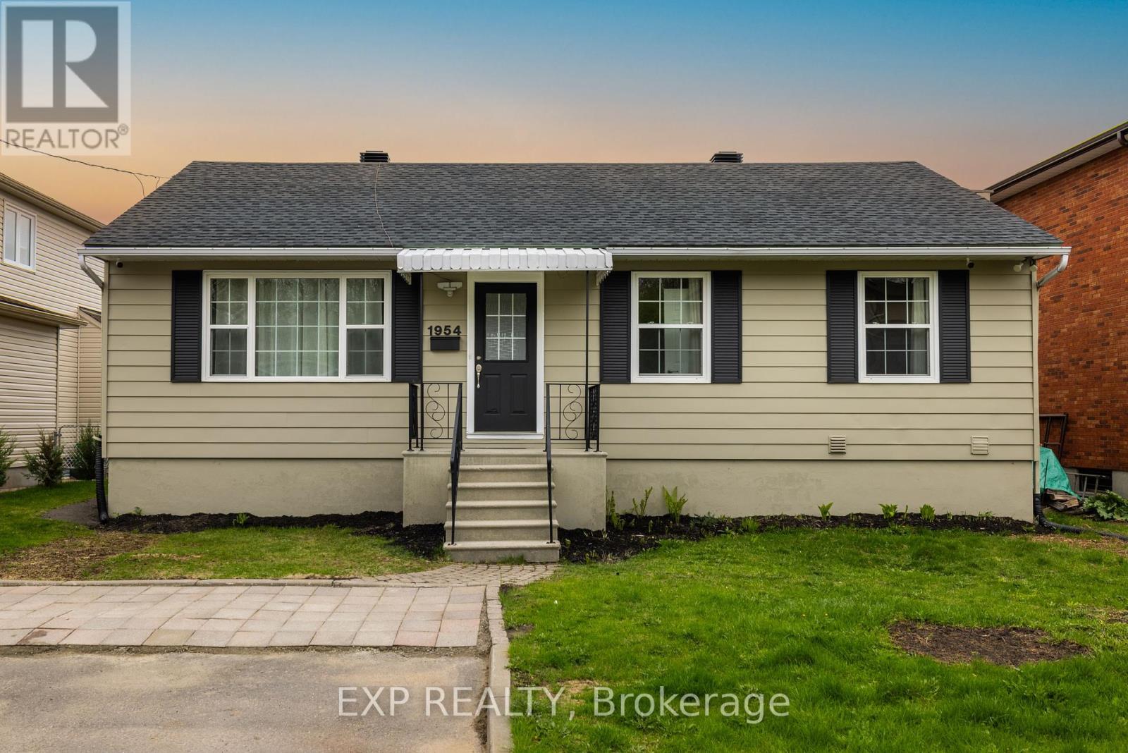 Property at 1954 ROSEBELLA AVENUE image 1