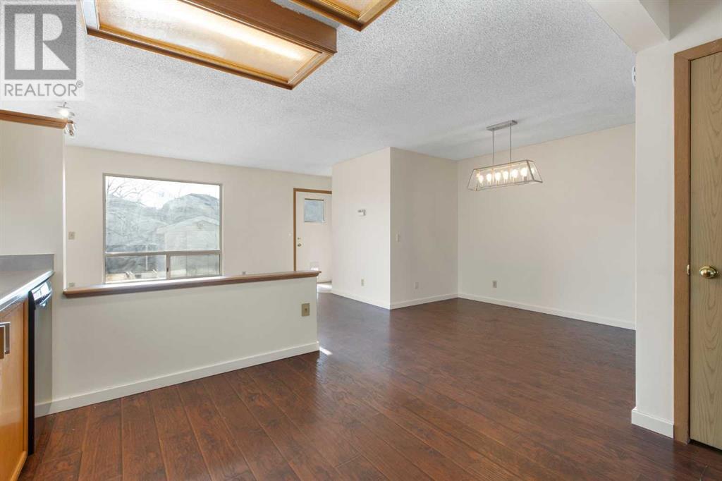 3339 Catalina Boulevard Ne, Calgary, Alberta  T1Y 6T9 - Photo 8 - A2216521