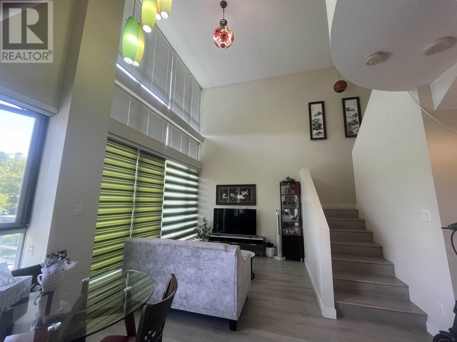 Property at 312 6733 BUSWELL STREET image 1