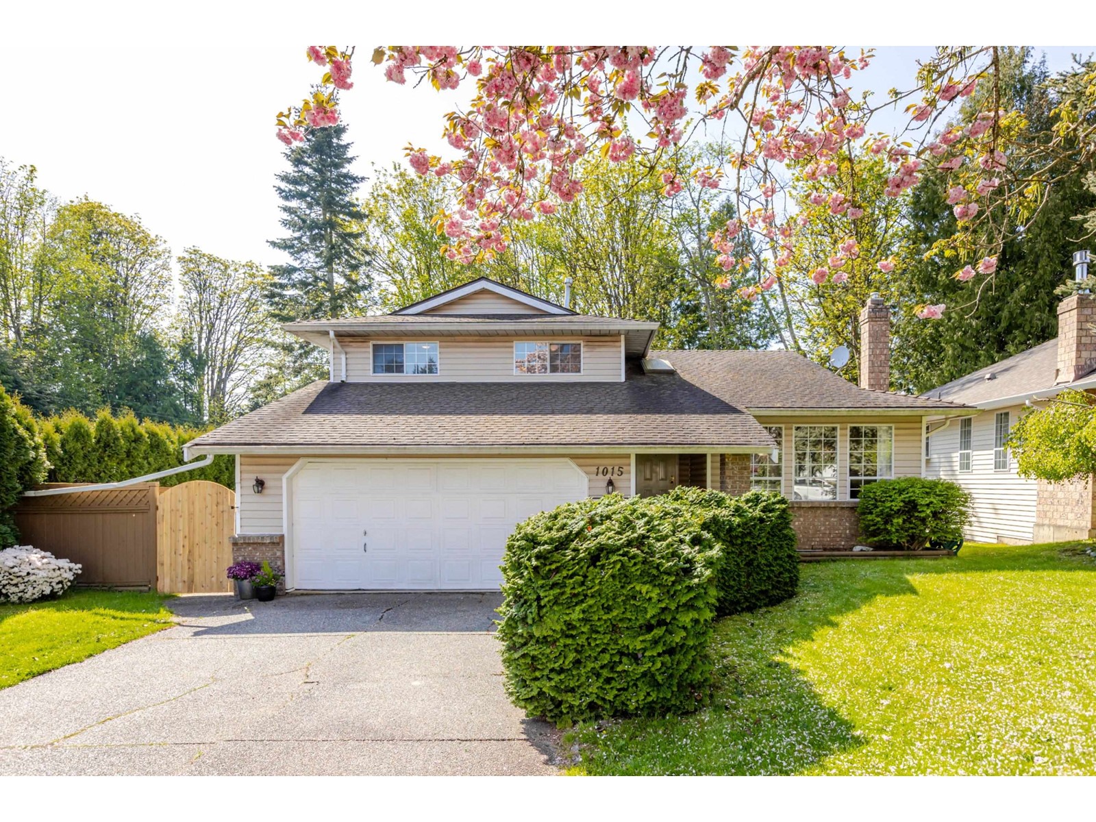 1015 163 STREET, surrey, British Columbia