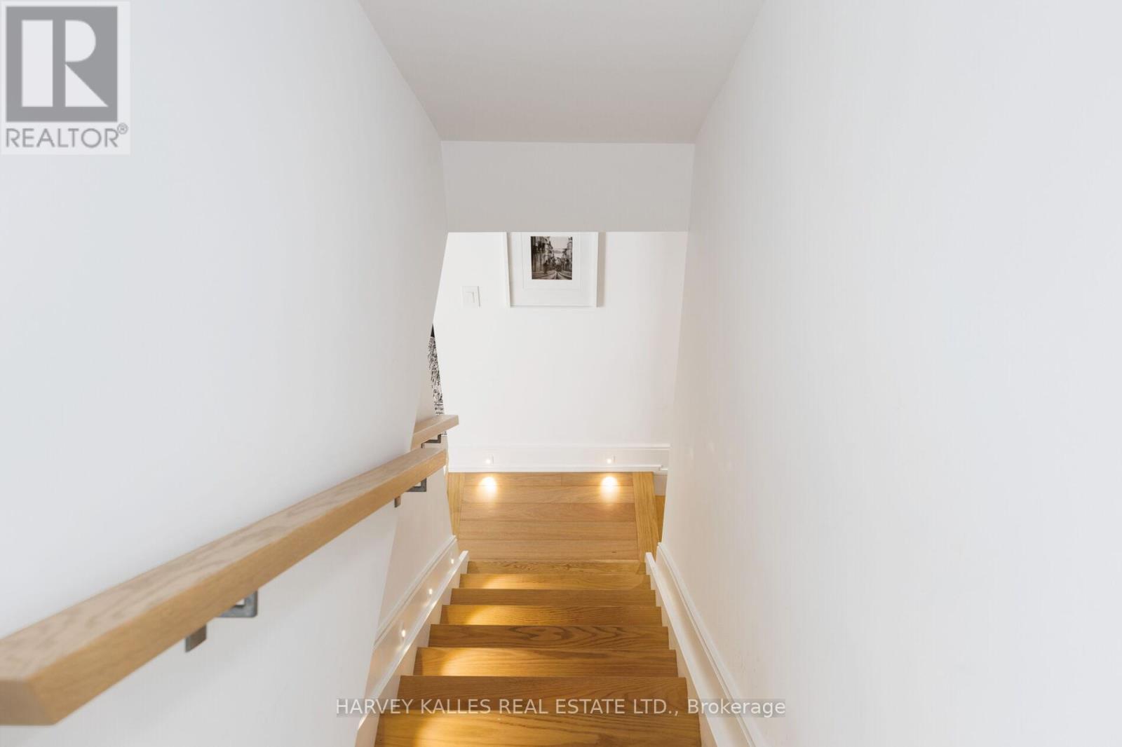 9 Westridge Road, Toronto (Edenbridge-Humber Valley), Ontario  M9A 4E6 - Photo 42 - W12138753