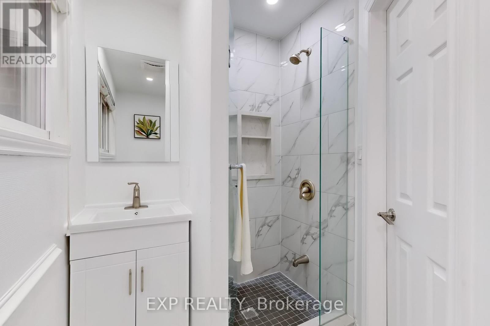 2959 Saint Malo Circle, Mississauga (Meadowvale), Ontario  L5N 1S8 - Photo 22 - W12138763