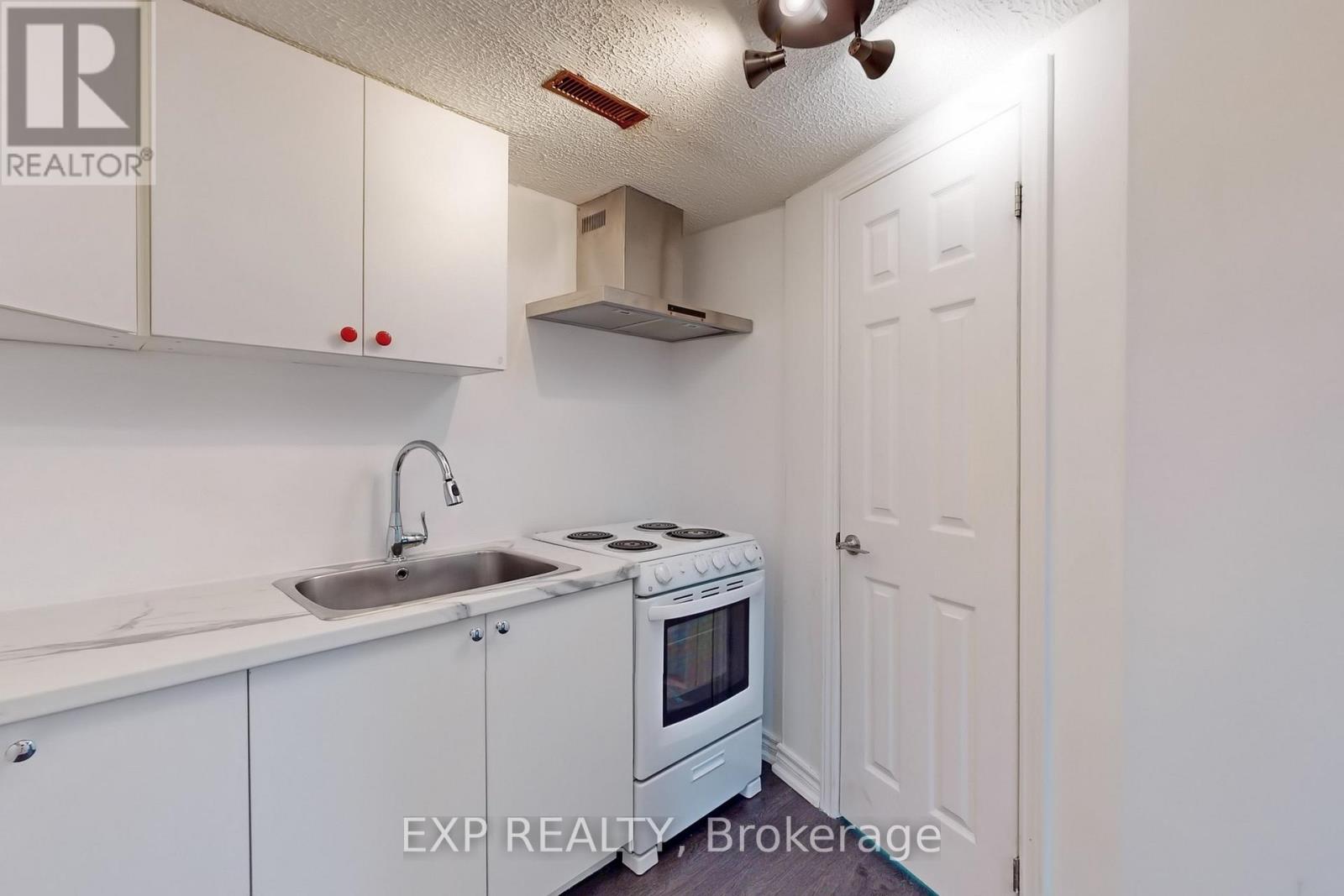 2959 Saint Malo Circle, Mississauga (Meadowvale), Ontario  L5N 1S8 - Photo 43 - W12138763