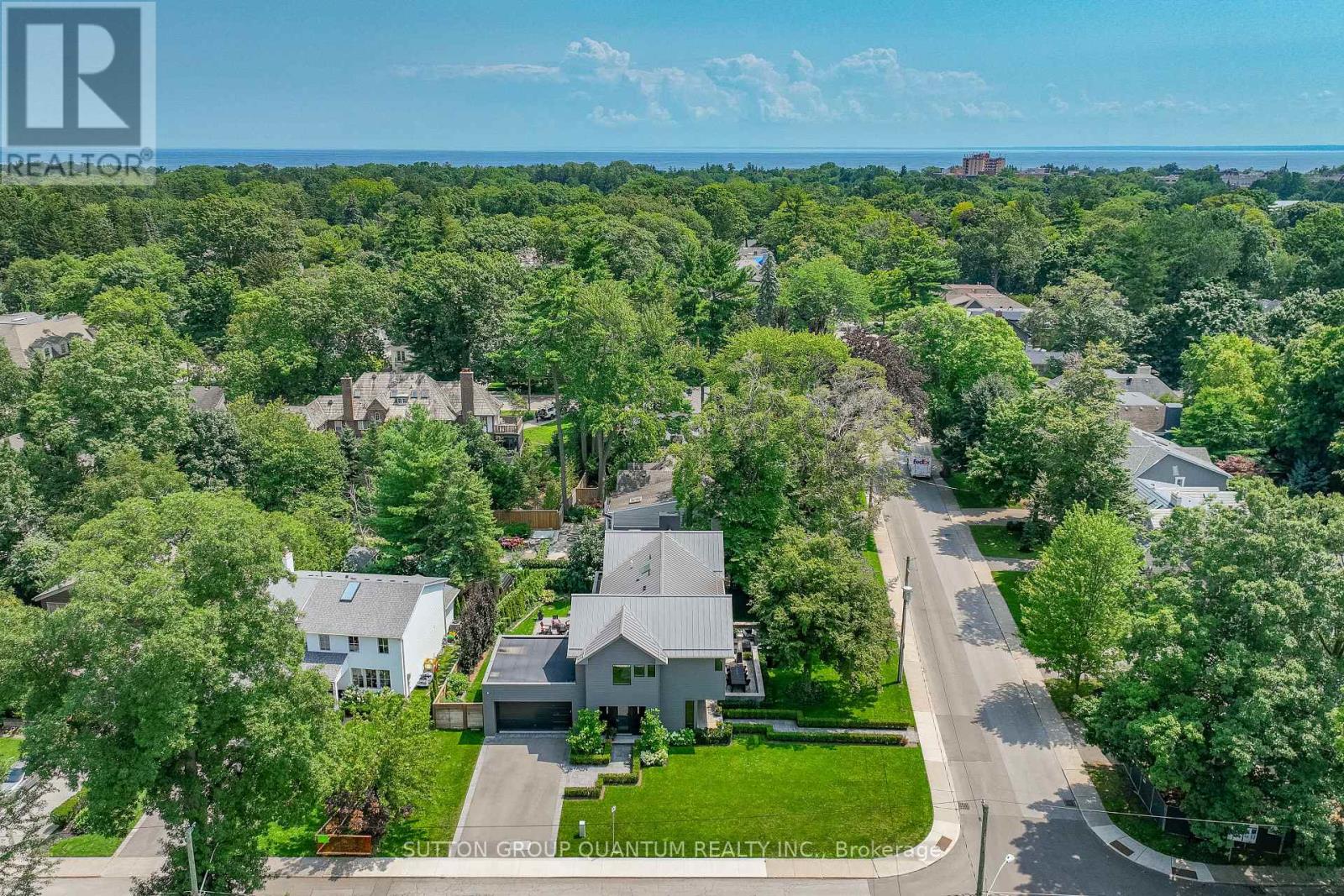 387 Watson Avenue, Oakville, Ontario  L6J 3V7 - Photo 38 - W12138770