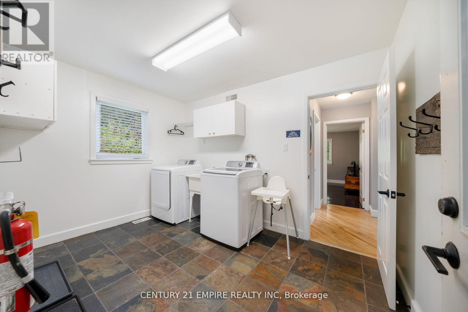 102 Liisa's Lane, Blue Mountains, Ontario  L9Y 0M3 - Photo 16 - X12138784