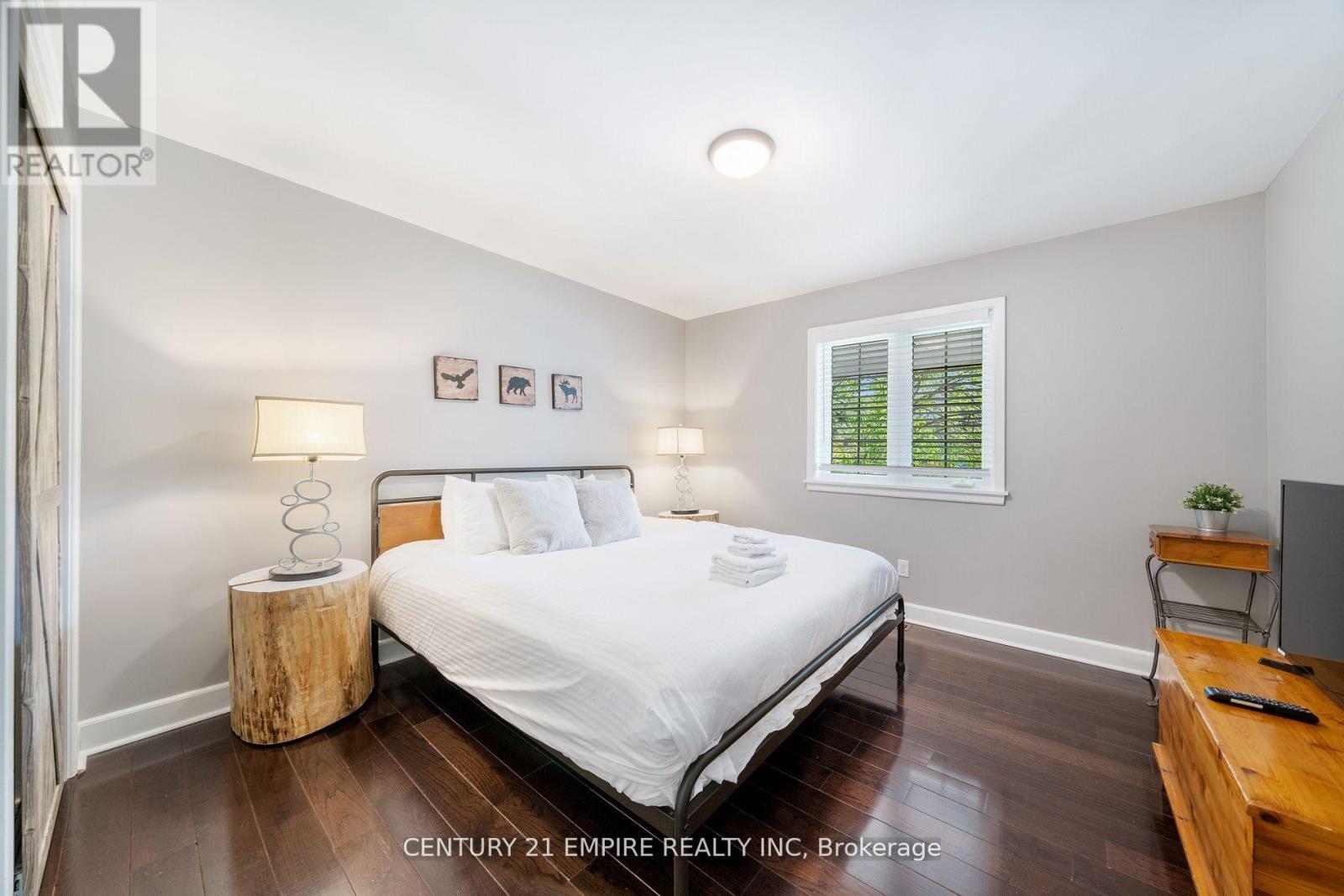 102 Liisa's Lane, Blue Mountains, Ontario  L9Y 0M3 - Photo 19 - X12138784