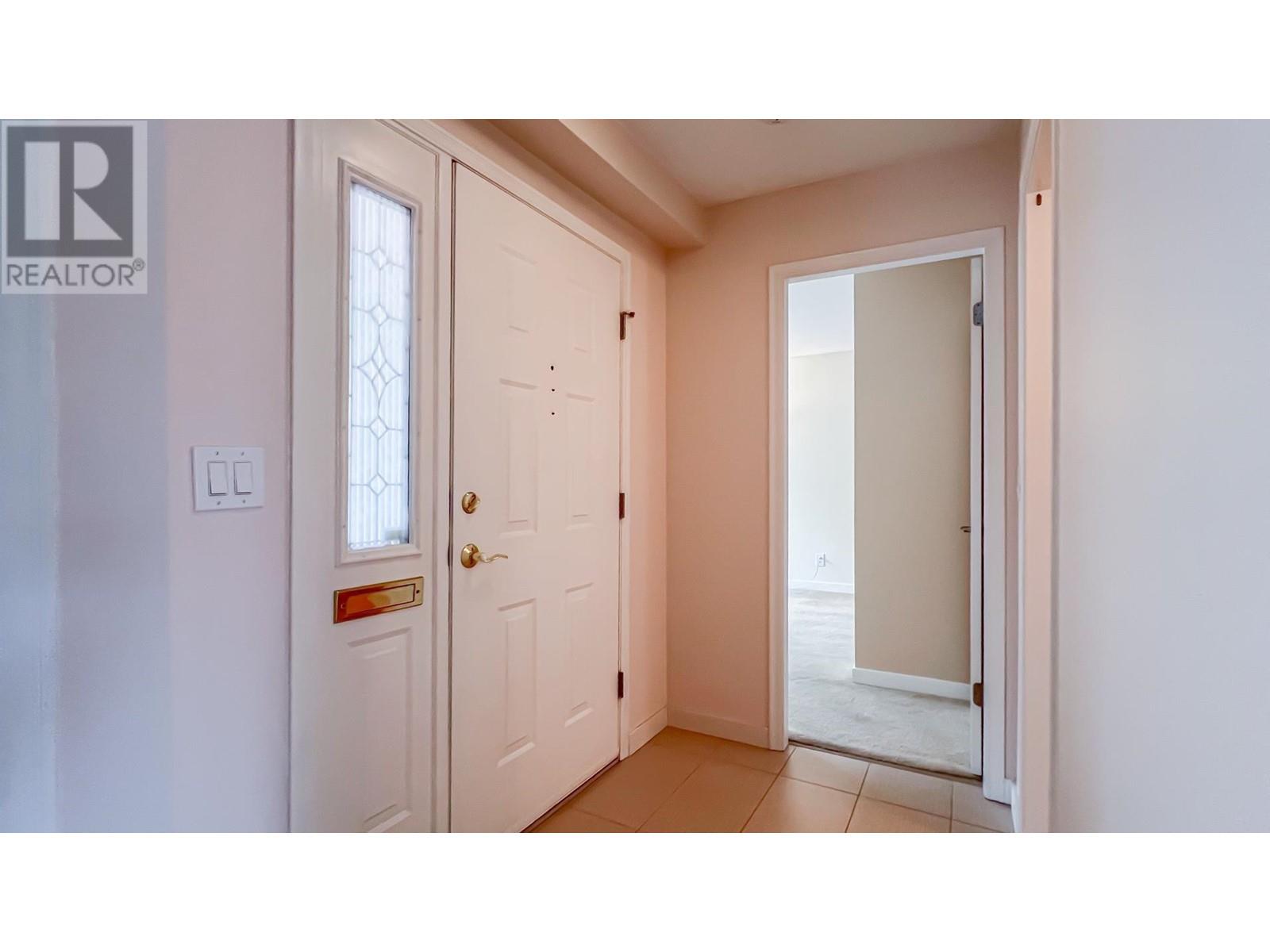 Property at 731 W 7TH AVENUE image 2