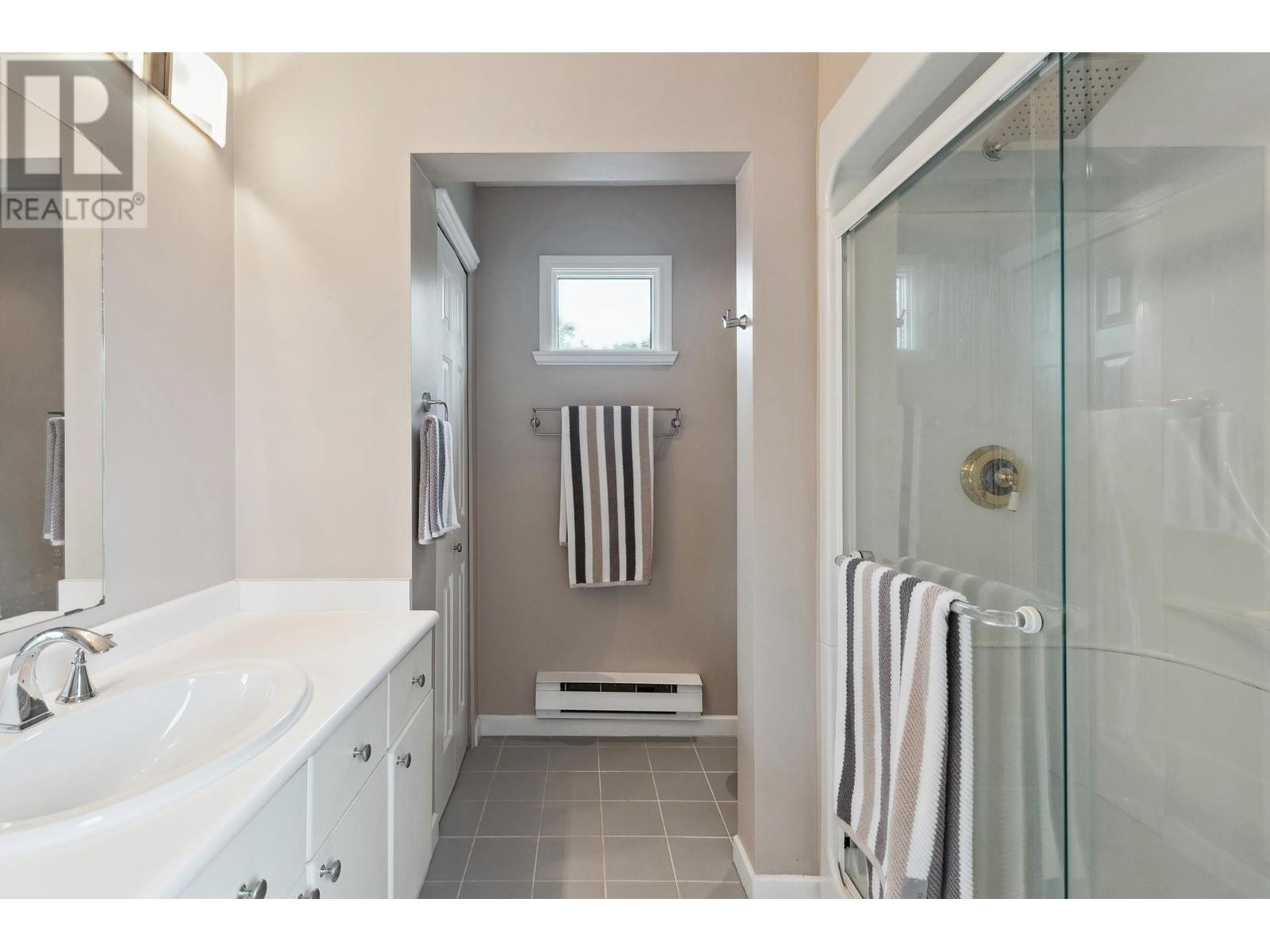 1585 Bowser Avenue, North Vancouver, British Columbia  V7P 2Y4 - Photo 18 - R3001030
