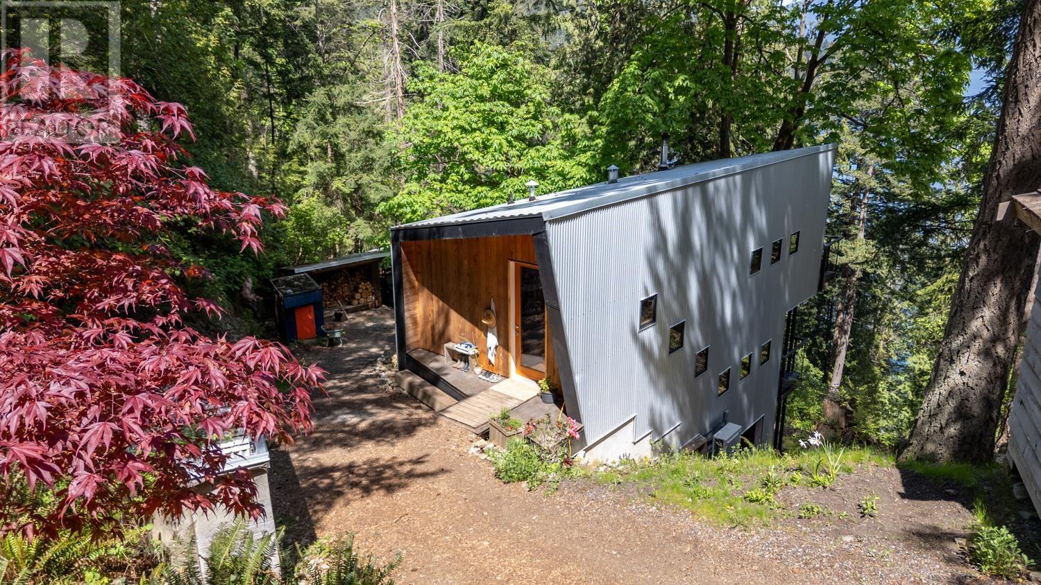 Property at 1283 PARK ROAD image 4