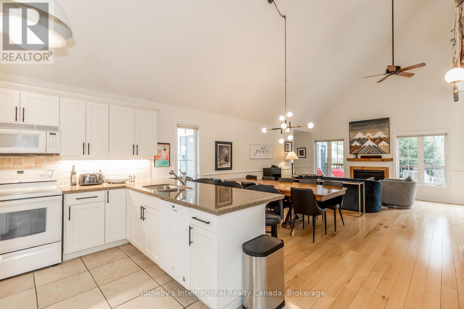 25 - 109 Alpine Springs Court, Blue Mountains, Ontario  L9Y 0T4 - Photo 4 - X12138807