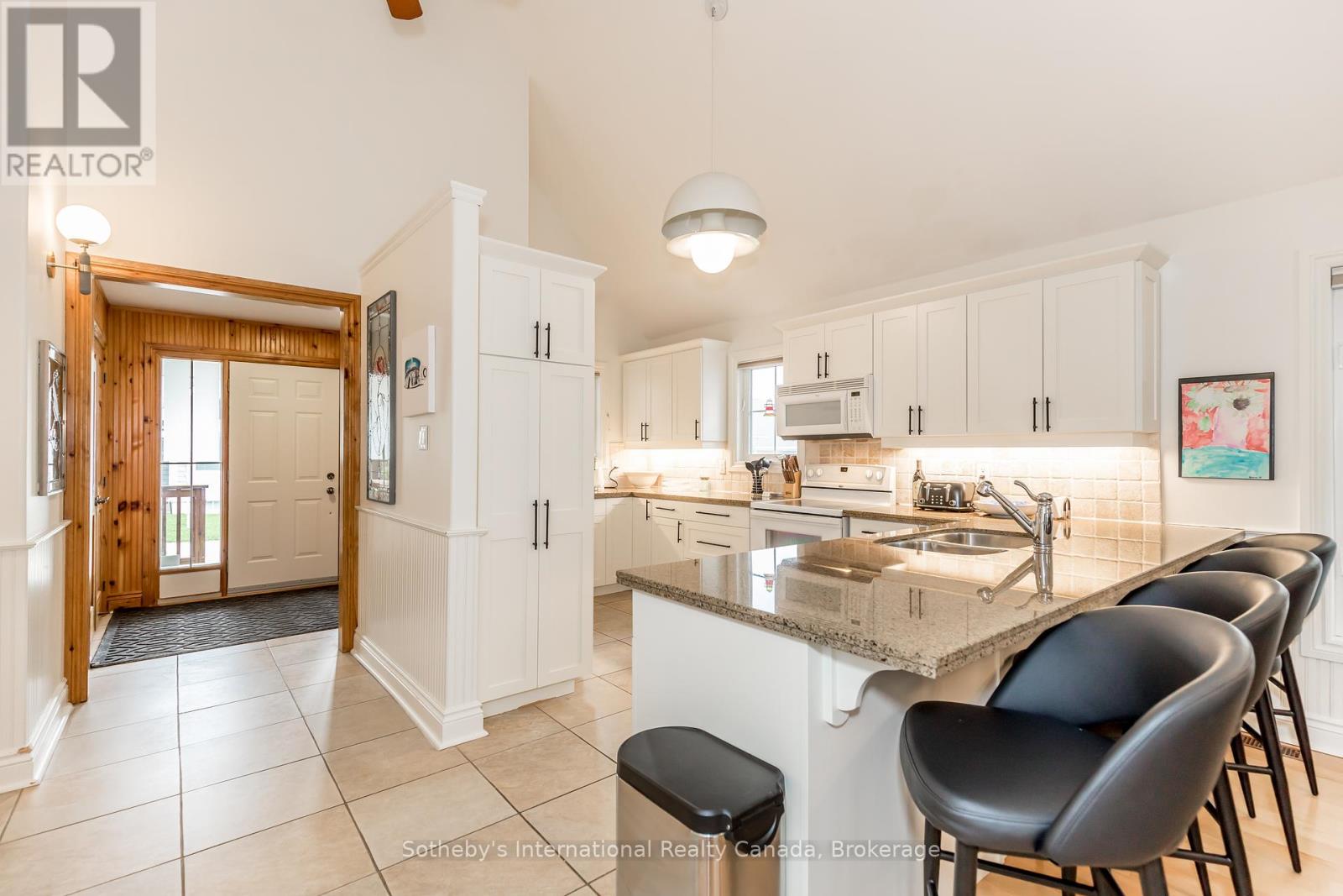 25 - 109 Alpine Springs Court, Blue Mountains, Ontario  L9Y 0T4 - Photo 5 - X12138807