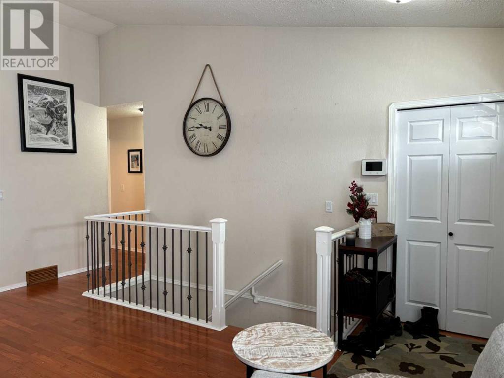 Property at 10 Reed Place image 4
