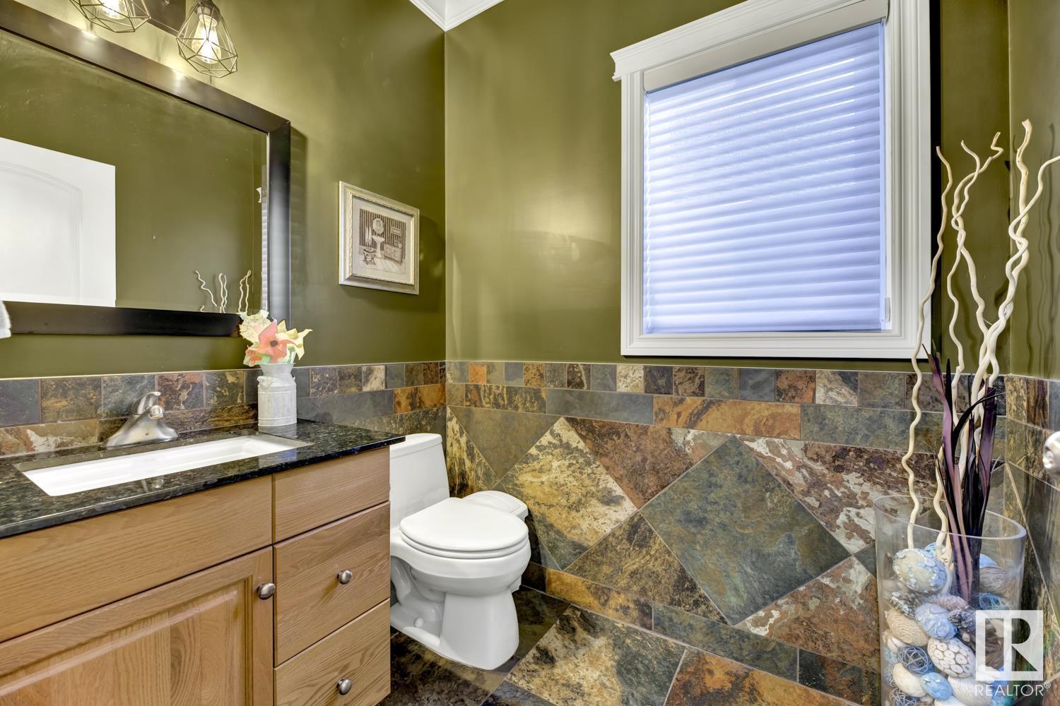 Property at 527 DICKENS LO NW image 4