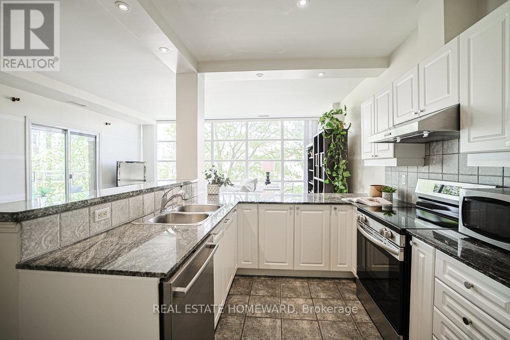 209 - 1 Leaside Park Drive, Toronto, Ontario  M4H 1R1 - Photo 10 - C12138804