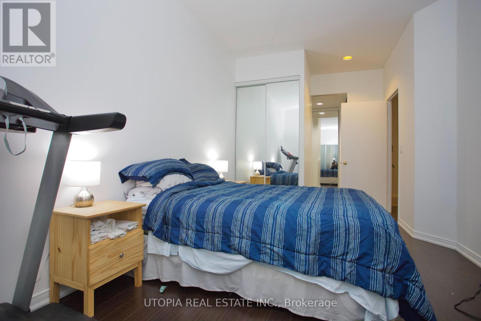 1017 - 7 King Street E, Toronto, Ontario  M5C 1B2 - Photo 15 - C12138806