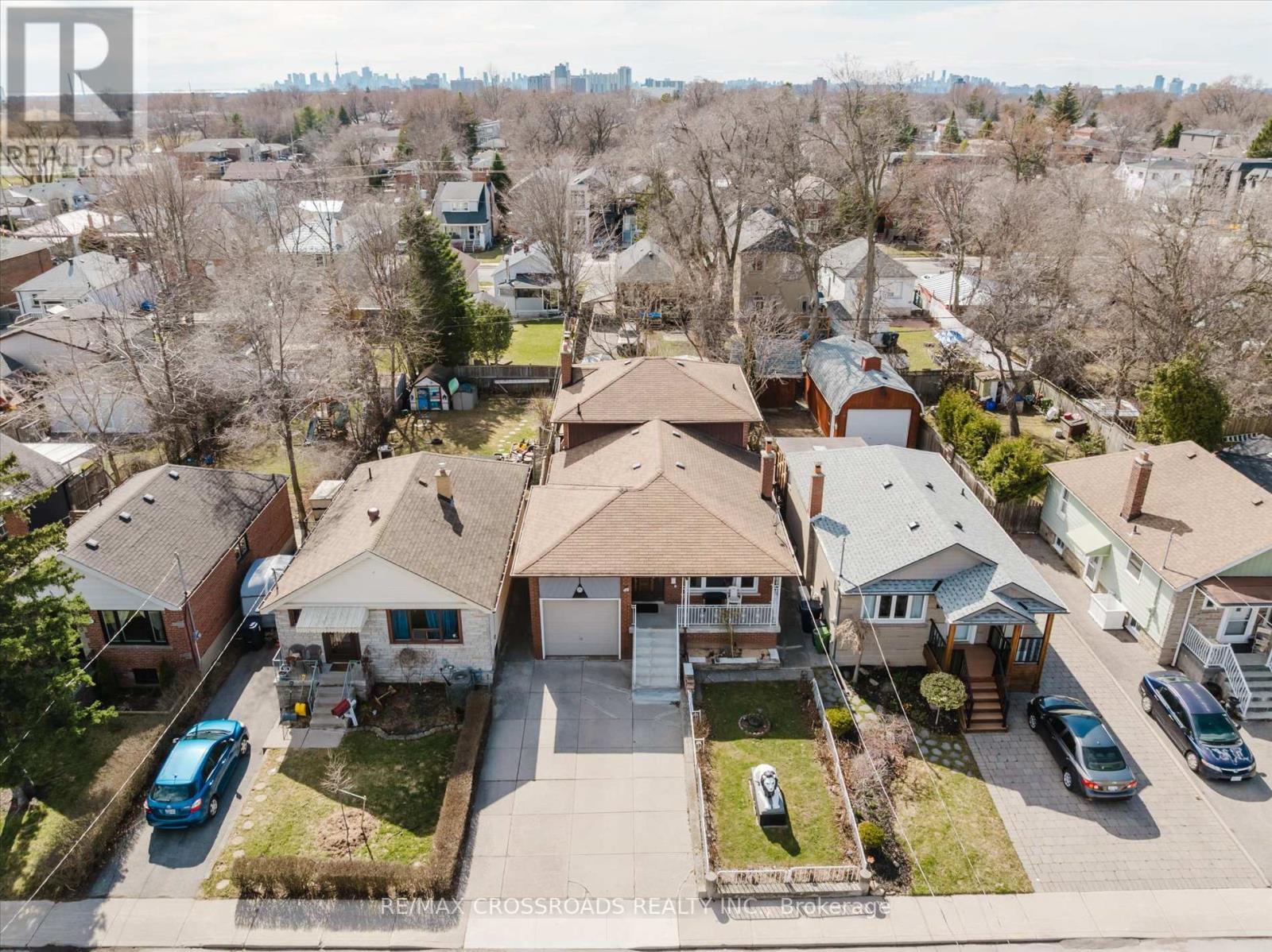 Property at 48 PHILLIP AVENUE image 1